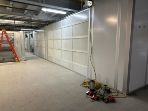 Modular Cleanroom Wall System